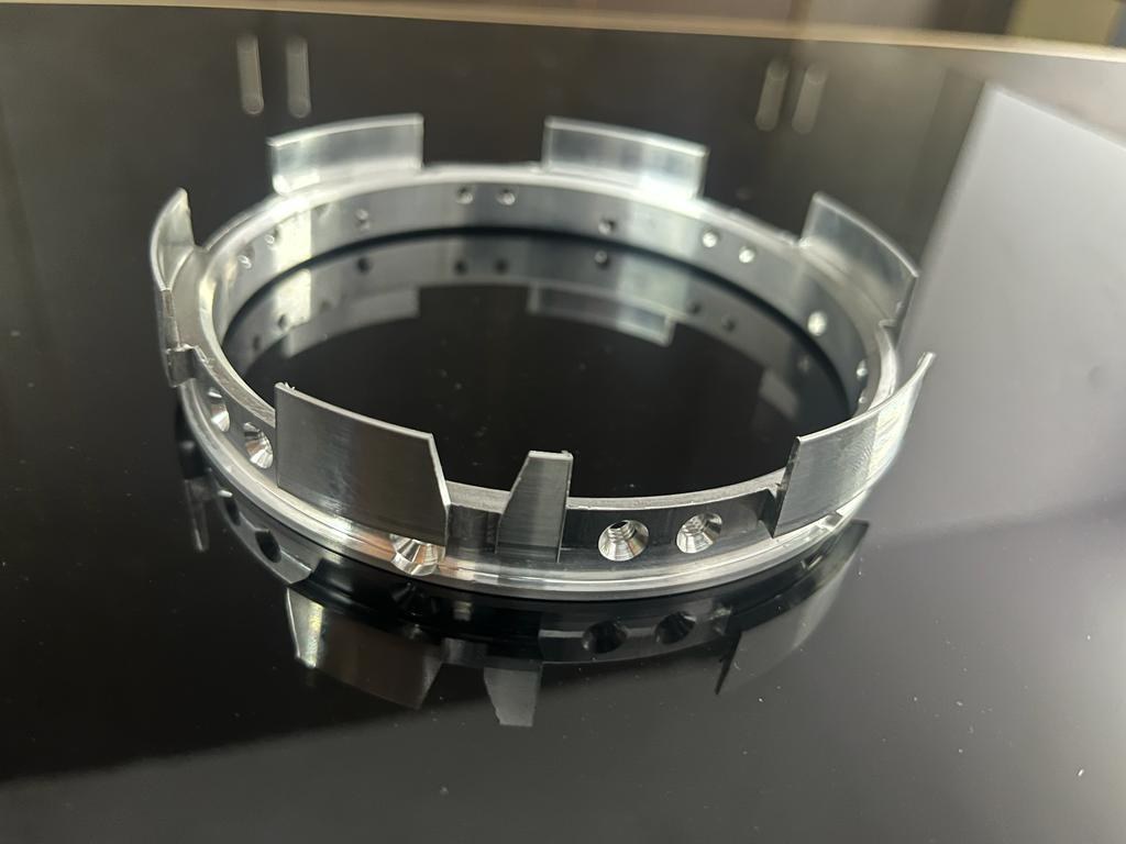 Complex annular component
